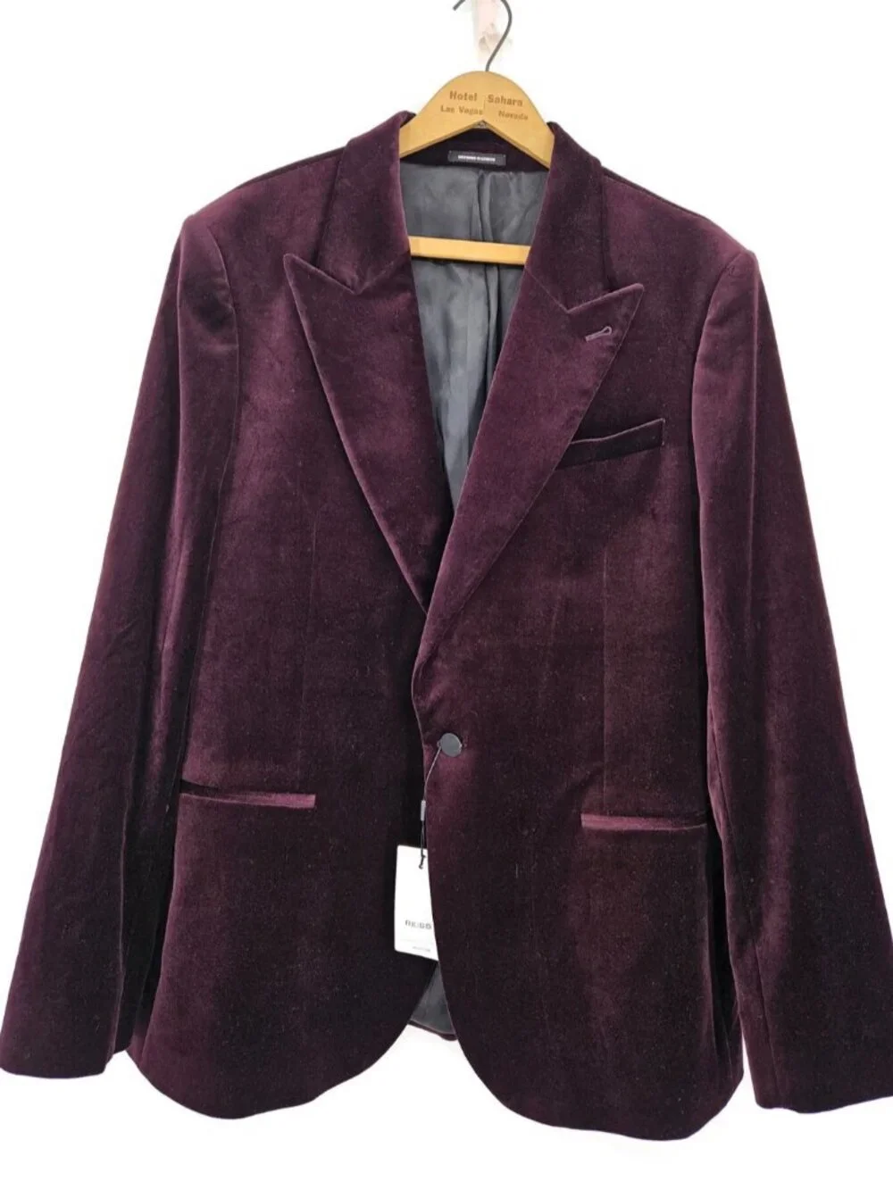 New Reiss Apsara Bordeaux Wine Velvet Blazer Men 44 Peak Lapel Jacket Sportscoat